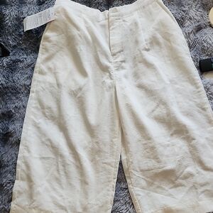 Women's Cream Capris